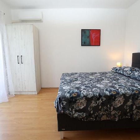 Apartmani Ivan Pula Zewnętrze zdjęcie